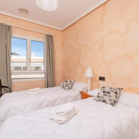 Fidalsa Spectacular Beachfront بيت للعطل