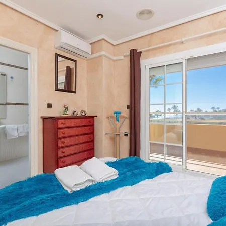 度假居 Fidalsa Spectacular Beachfront 托雷维耶哈